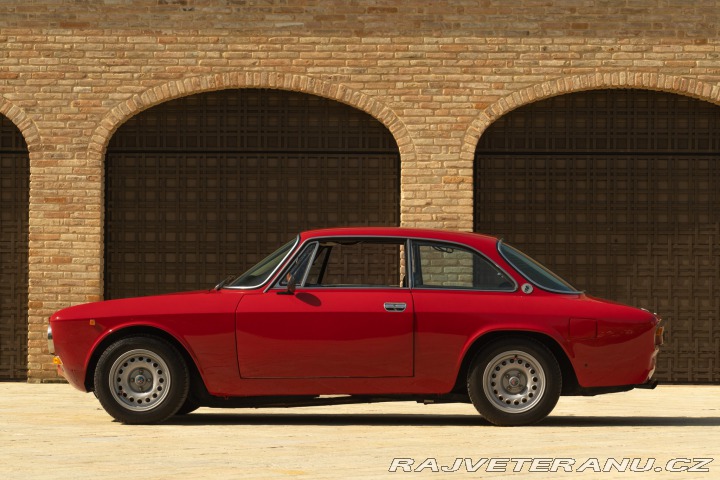Alfa Romeo 2000 GT VEOLCE 1973