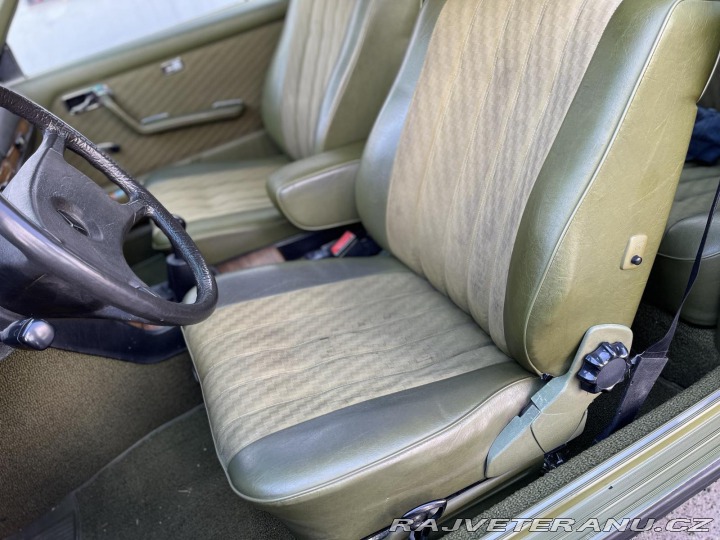 Mercedes-Benz 230 230ce w123 1982