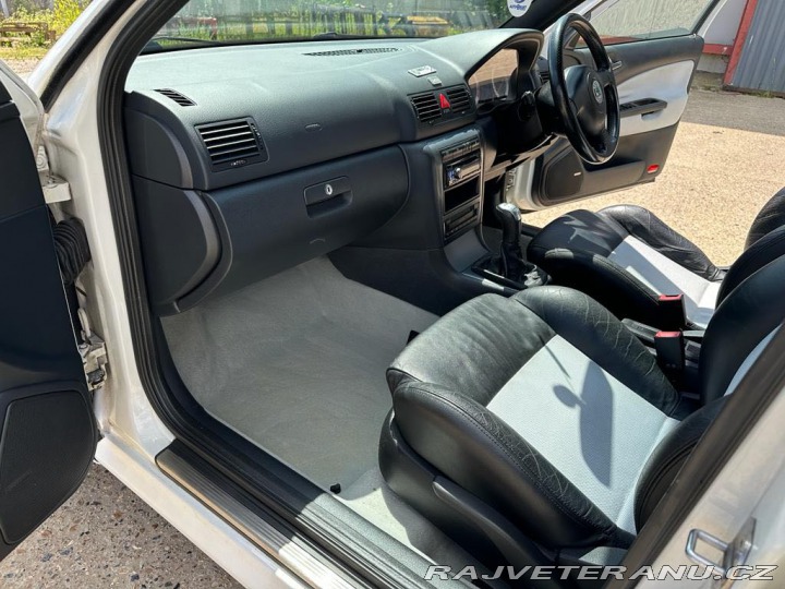 Škoda Octavia 2003