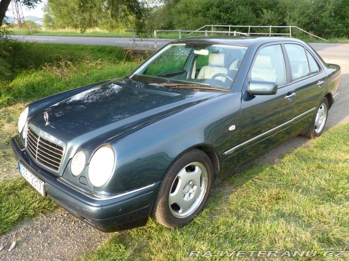 Mercedes-Benz 240 W 210-šestiválec 1999