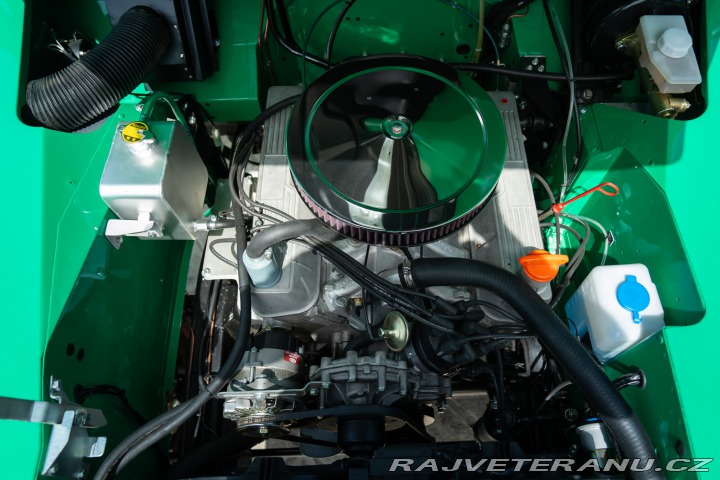 Land Rover Defender V8 1980