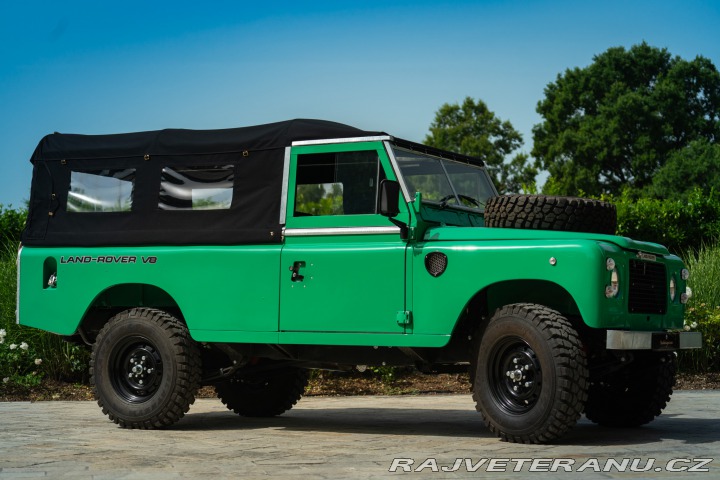 Land Rover Defender V8 1980