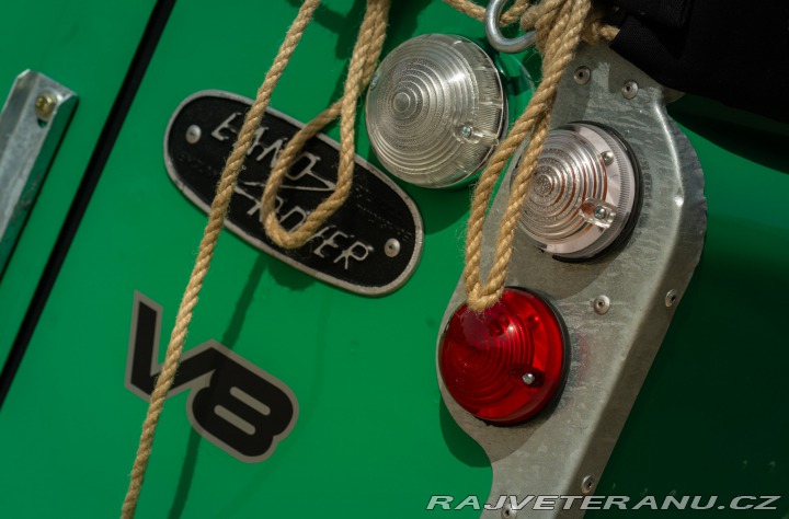 Land Rover Defender V8 1980