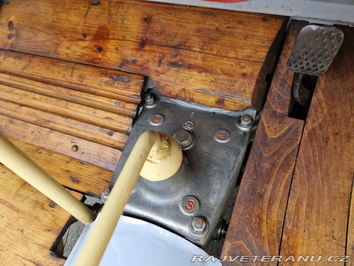 Ostatní značky Ostatní modely ZBROJOVKA Z18 1930