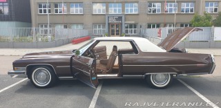 Cadillac DeVille 