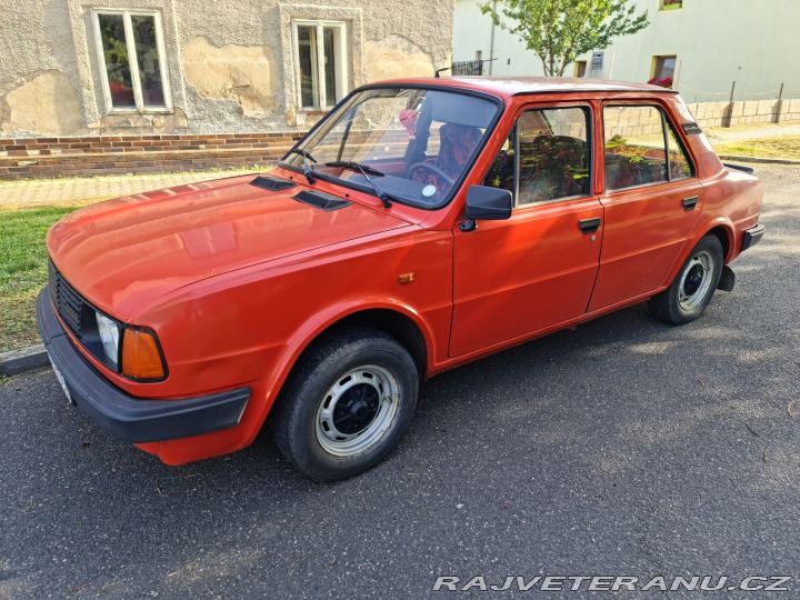Škoda 105 1989
