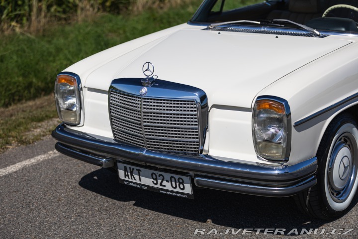 Mercedes-Benz 280 CE W114