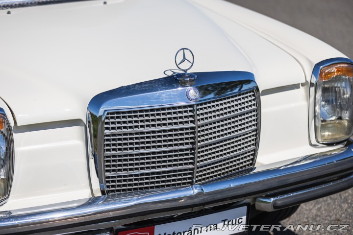 Mercedes-Benz 280 CE W114 1973