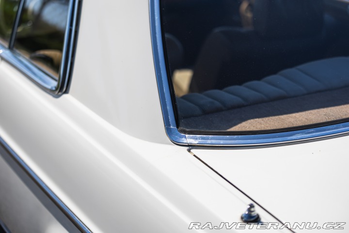 Mercedes-Benz 280 CE W114 1973