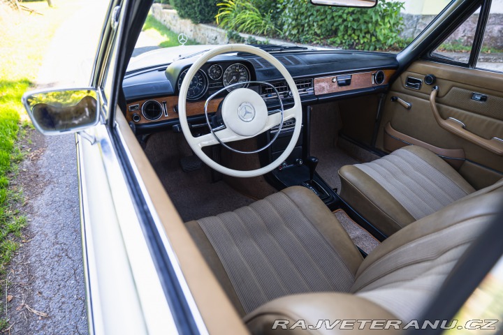 Mercedes-Benz 280 CE W114 1973