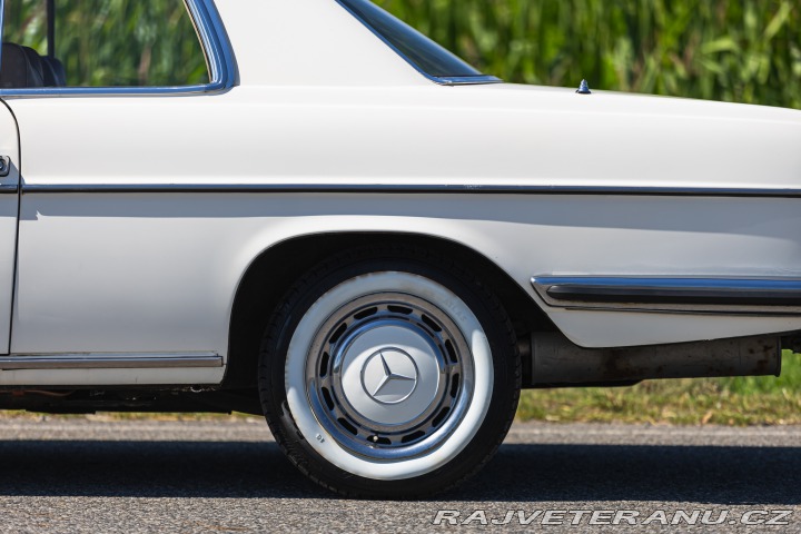 Mercedes-Benz 280 CE W114 1973