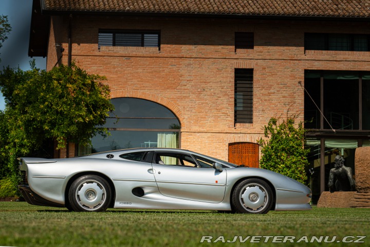 Jaguar XJ 220 1995