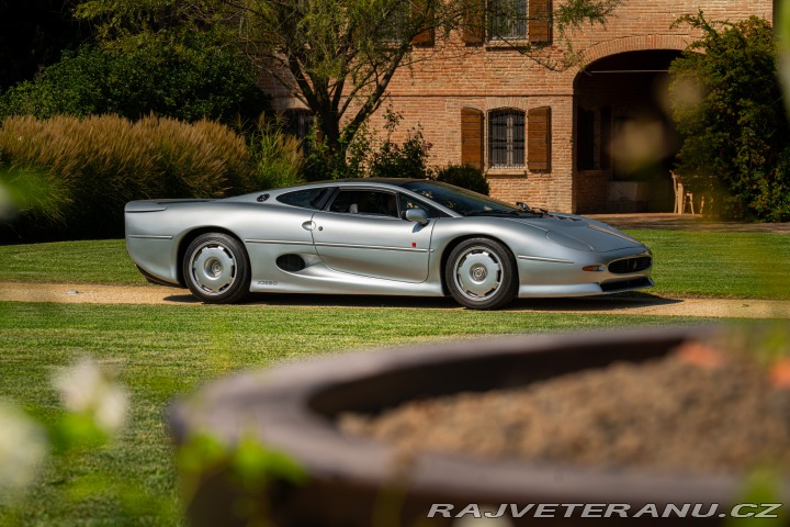Jaguar XJ 220 1995
