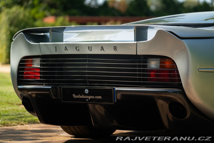 Jaguar XJ 220 1995