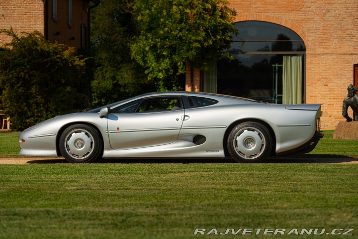 Jaguar XJ 220 1995