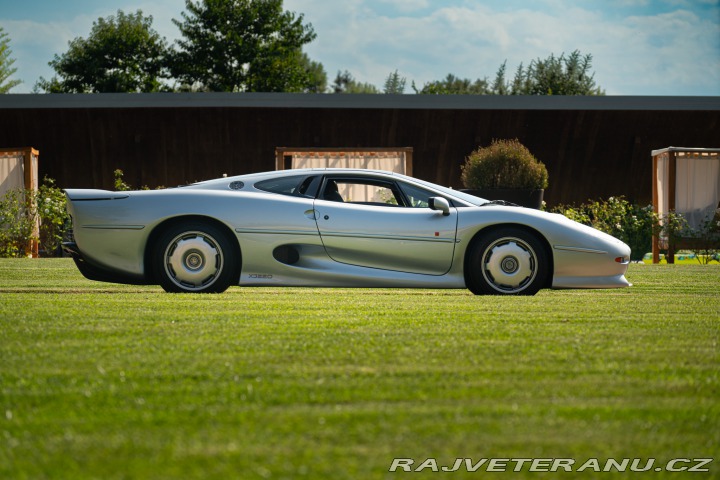 Jaguar XJ 220 1995