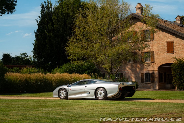 Jaguar XJ 220 1995