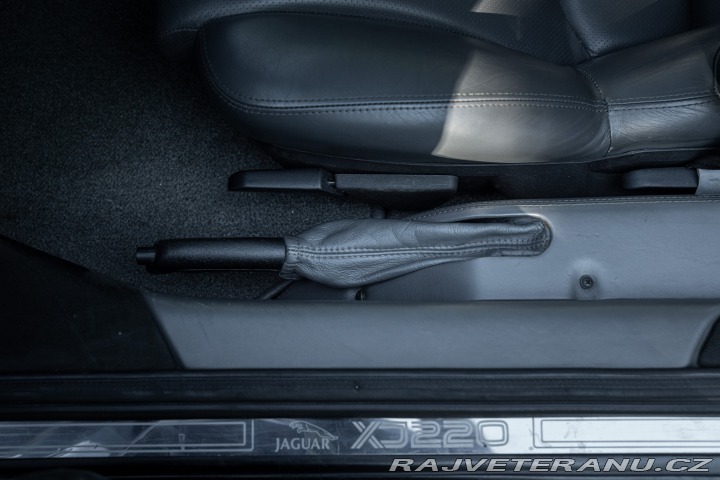 Jaguar XJ 220 1995