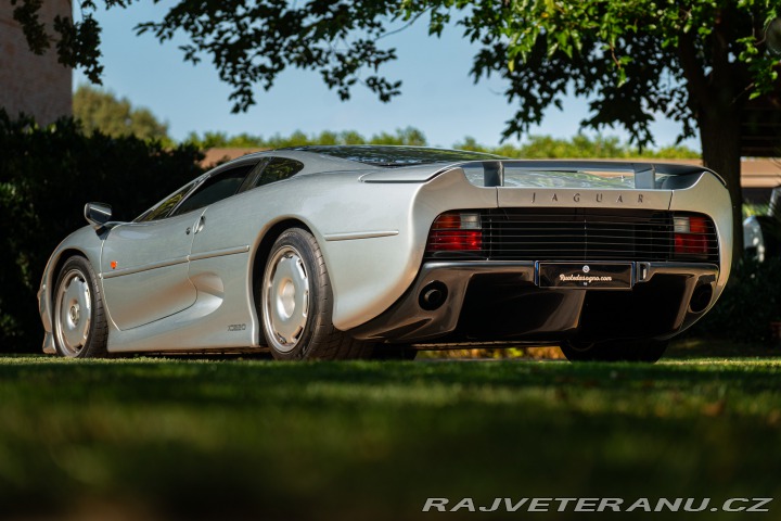 Jaguar XJ 220 1995