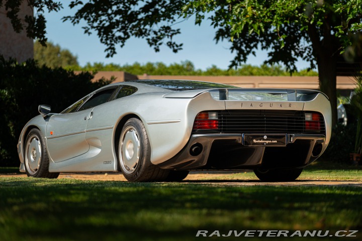 Jaguar XJ 220 1995