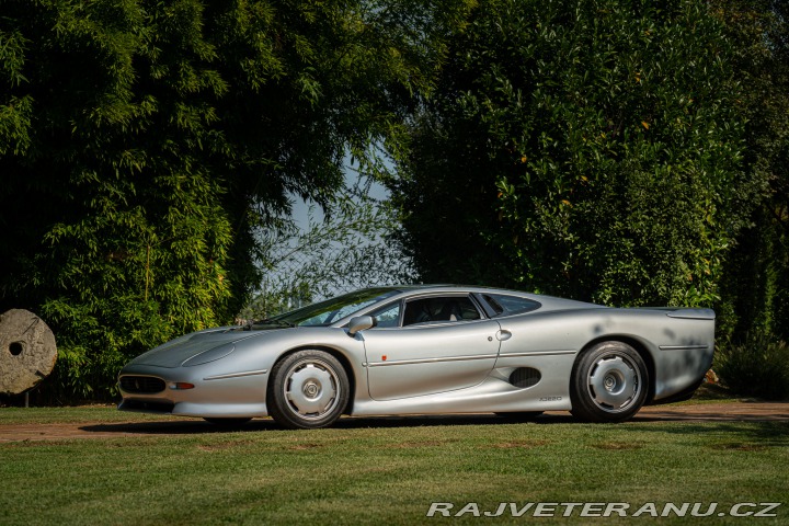 Jaguar XJ 220 1995