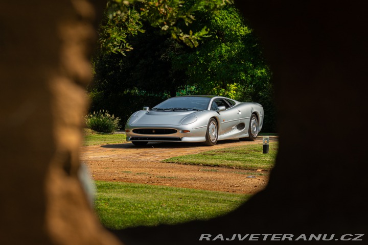 Jaguar XJ 220 1995