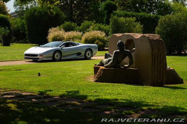 Jaguar XJ 220 1995
