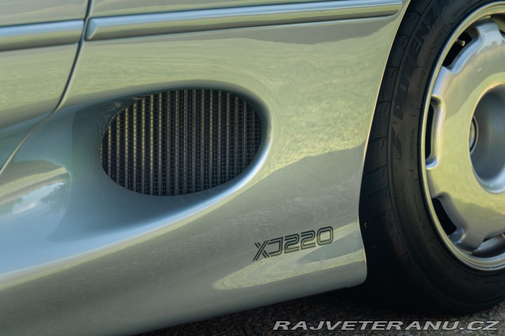 Jaguar XJ 220 1995