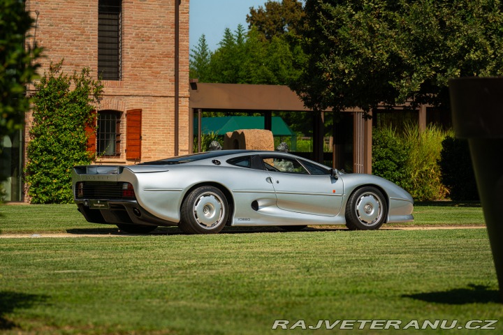 Jaguar XJ 220 1995