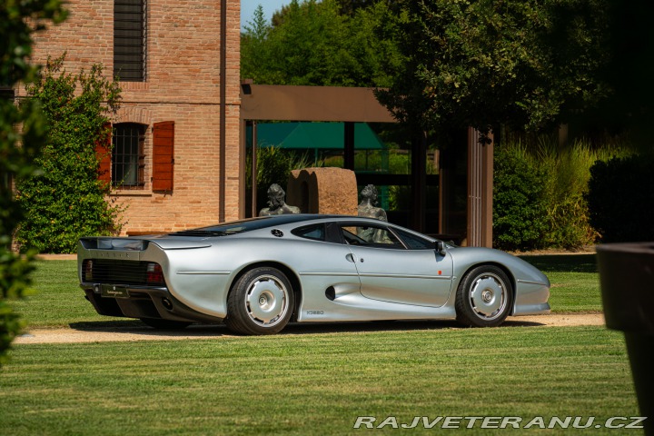 Jaguar XJ 220 1995