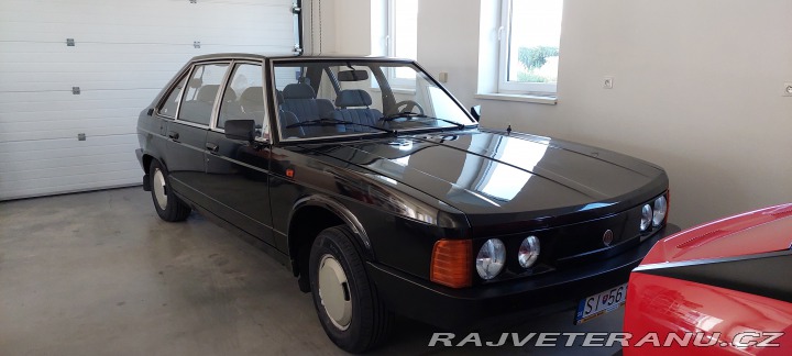 Tatra 613