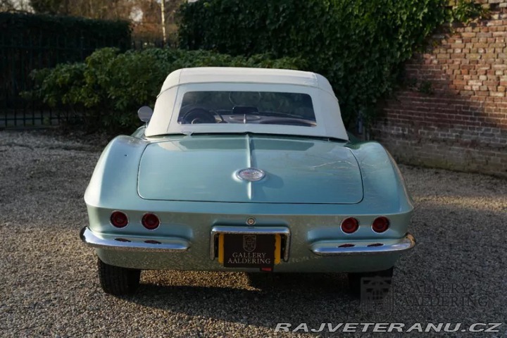 Chevrolet Corvette C1 vstřikování 1961
