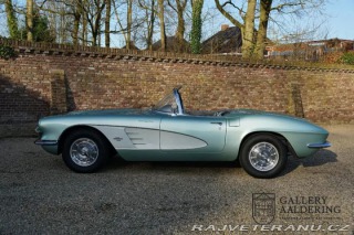 Chevrolet Corvette C1 vstřikování 1961