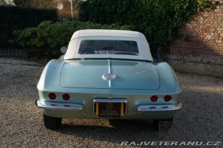 Chevrolet Corvette C1 vstřikování 1961