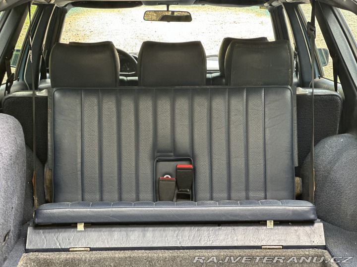 Mercedes-Benz 200 T 7 míst, Servisní k.+DK 1981