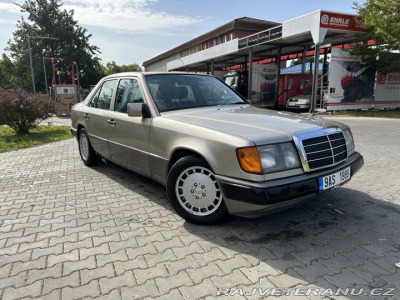 Mercedes-Benz 300 w124 300 E-24