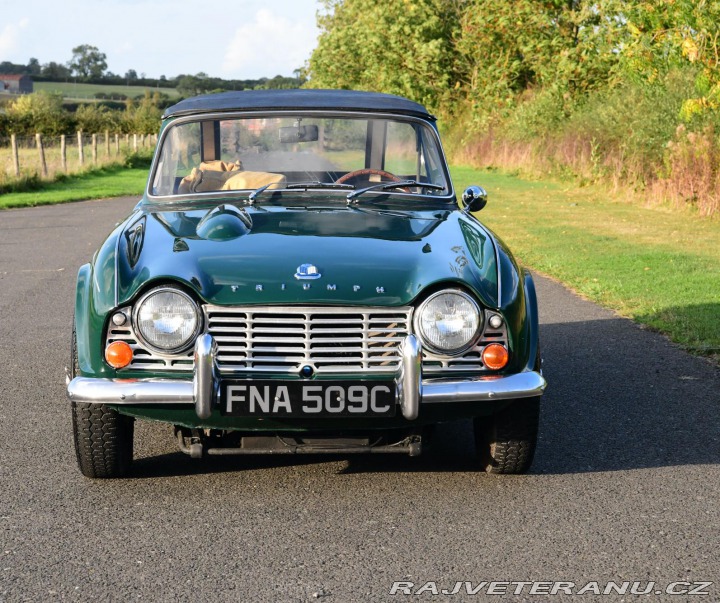 Triumph TR4 LHD (1) 1965