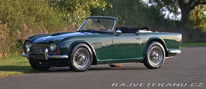 Triumph TR4 LHD (1) 1965