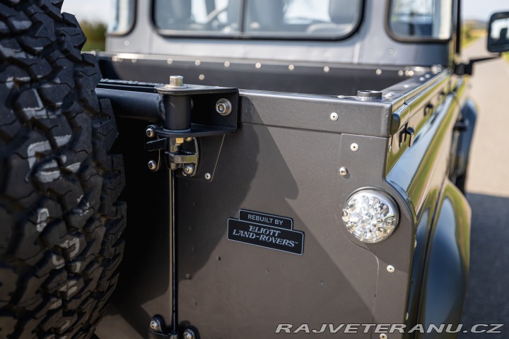 Land Rover Ostatní modely 90 PICK UP 3.5L V8 1988