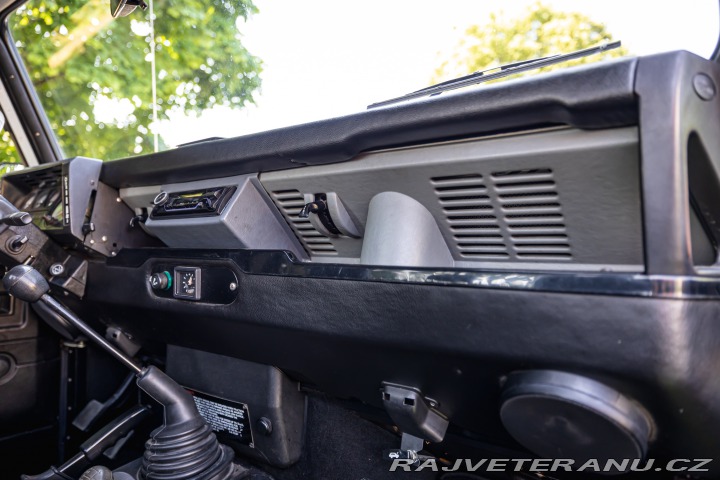 Land Rover Ostatní modely 90 PICK UP 3.5L V8 1988