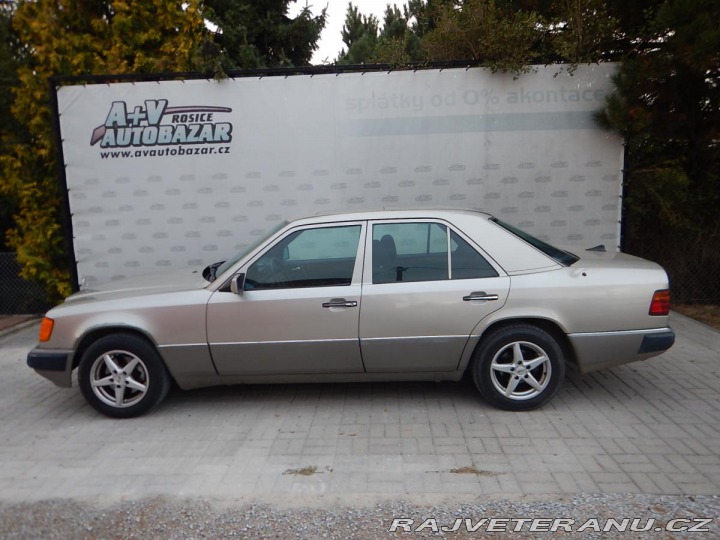 Mercedes-Benz M 2.3 i automat 97 kw