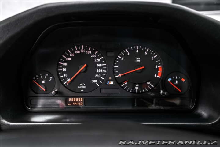 BMW M5 E34 Touring, manuál 6st. 1995