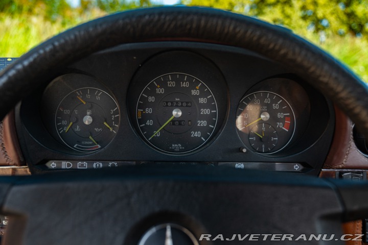 Mercedes-Benz 300 1986