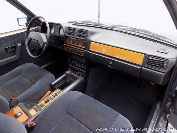 Tatra 613 613-4/Mi-Long/Klimatizace 1994