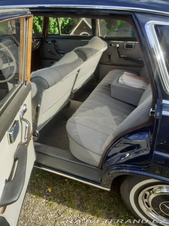 Mercedes-Benz 220 W111 1962