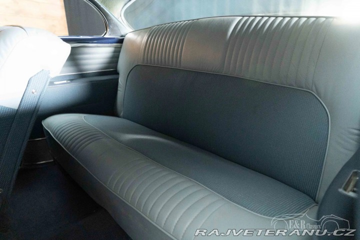 Oldsmobile 98 Holiday Coupe 1953