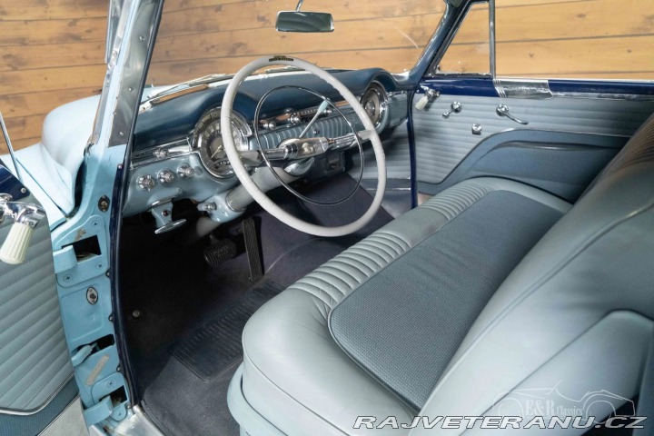 Oldsmobile 98 Holiday Coupe 1953