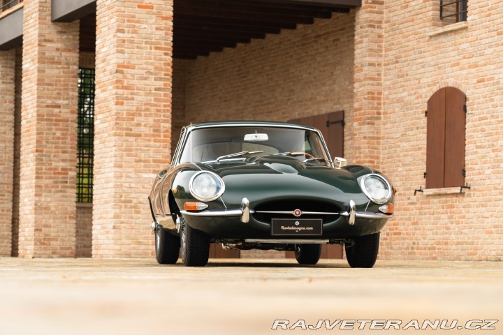 Jaguar E-Type 1964