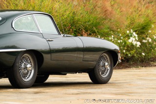 Jaguar E-Type  1964