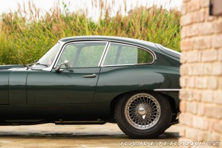 Jaguar E-Type  1964